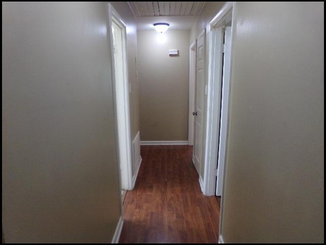 Building Photo - 13 Point O Woods Dr