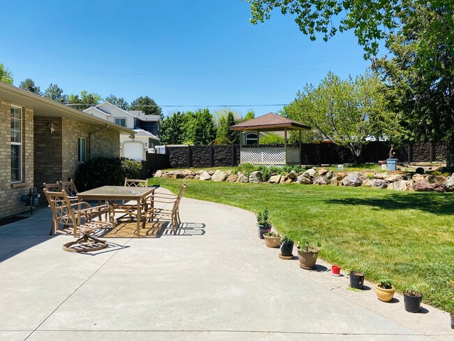 Building Photo - Beautiful Rambler at Little Cottonwood Can...