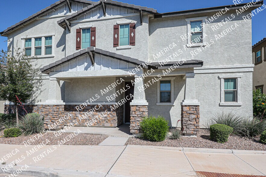 Building Photo - 36 E Constitution Dr