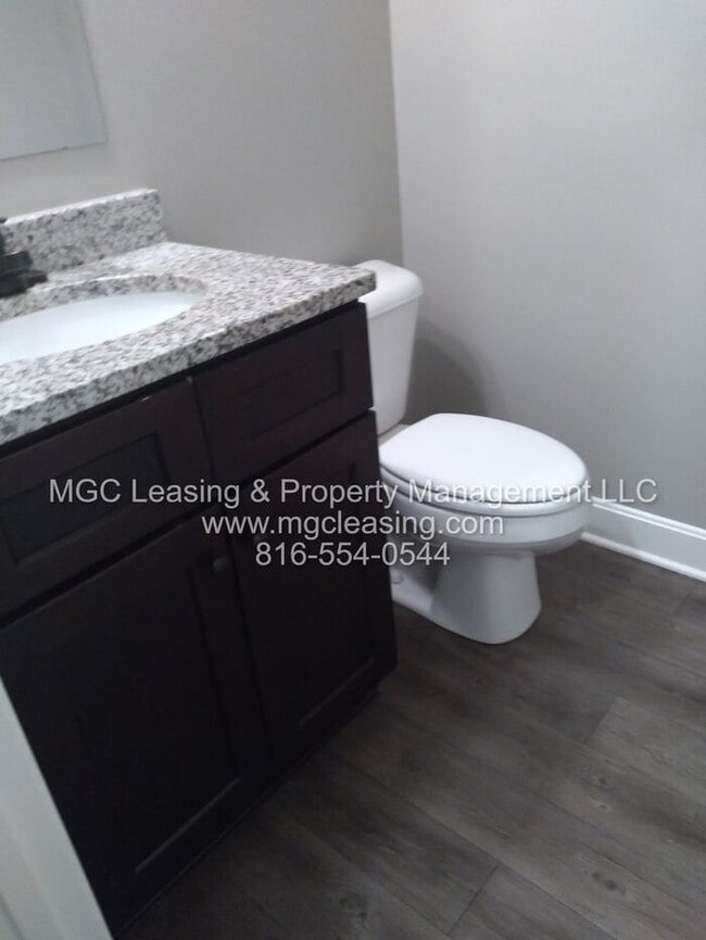 Building Photo - Beautiful Serrano Townhome with Walk-out Basement