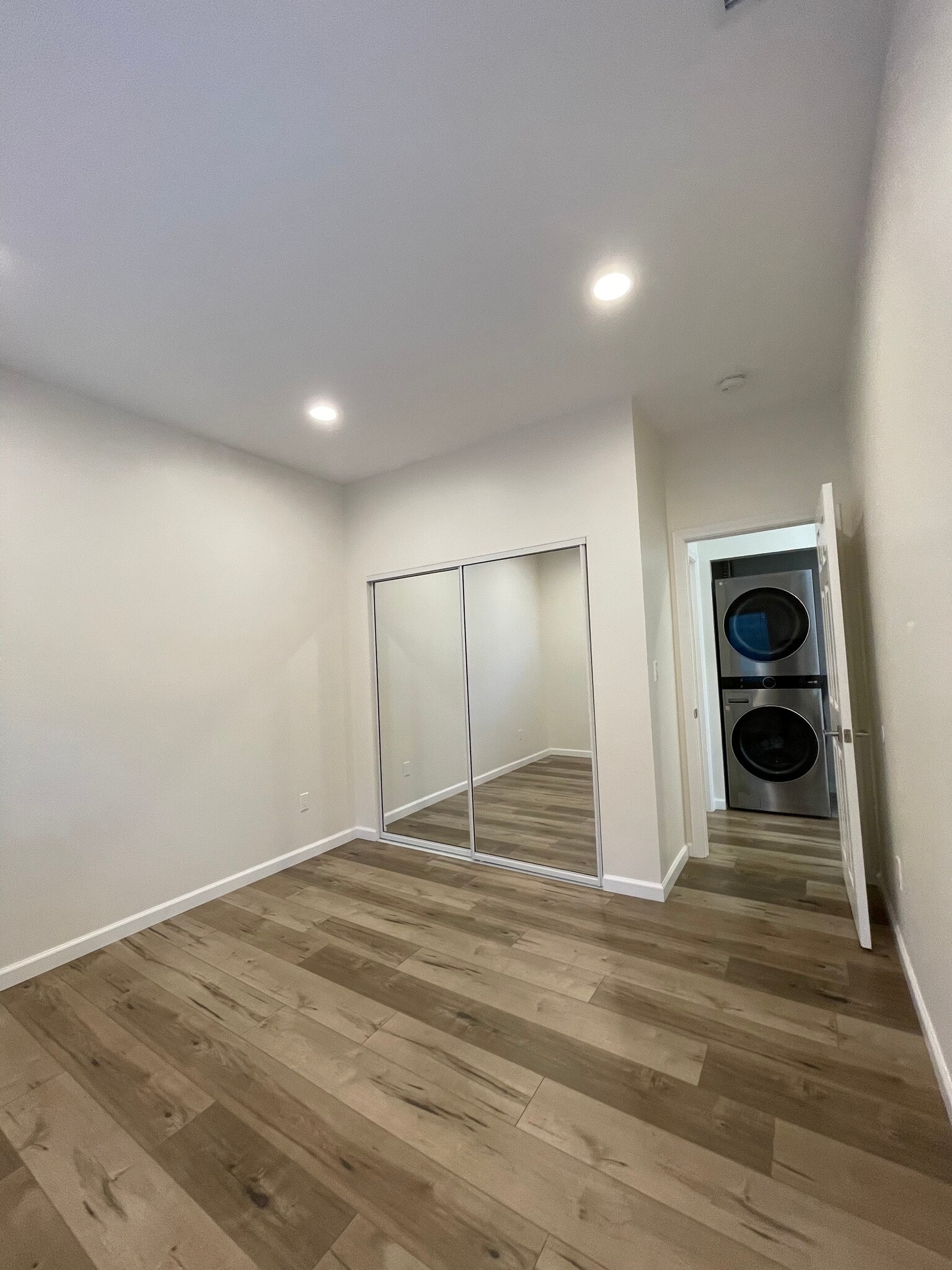 Building Photo - 912 S Bel Aire Dr