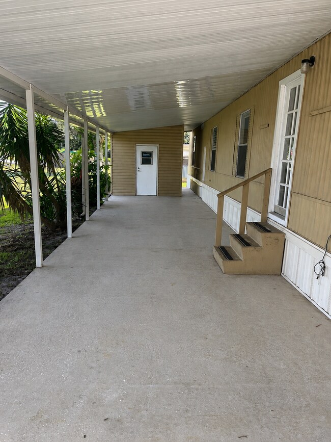 Building Photo - 32613 Whaleys Loop