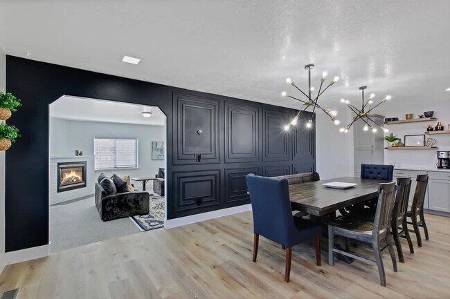 Building Photo - 4611 S Merrivale Pl