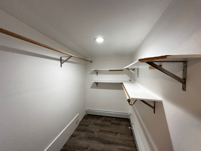 Building Photo - 863 Stol Dr
