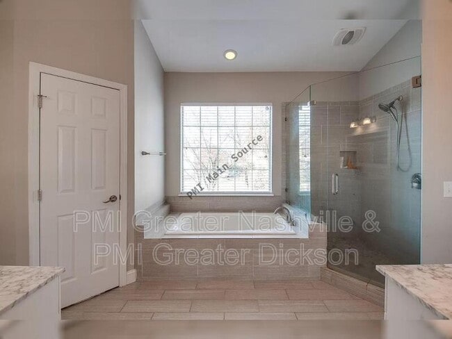 Building Photo - 5503 Saddlewood Ln