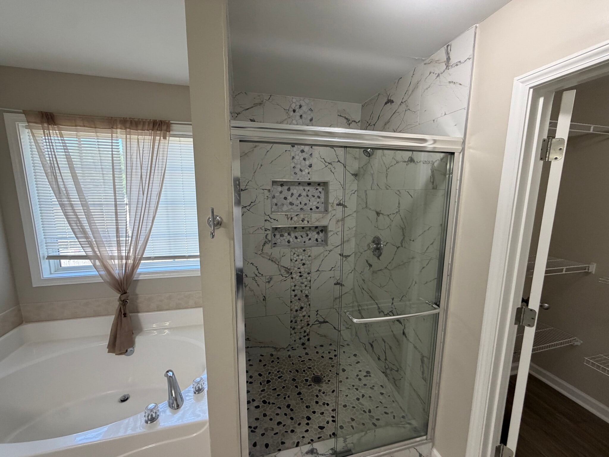 Master bathroom - 3315 Watson Gate Rd