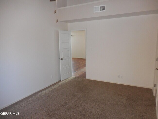 Building Photo - 4925 Copper Ranch Ave