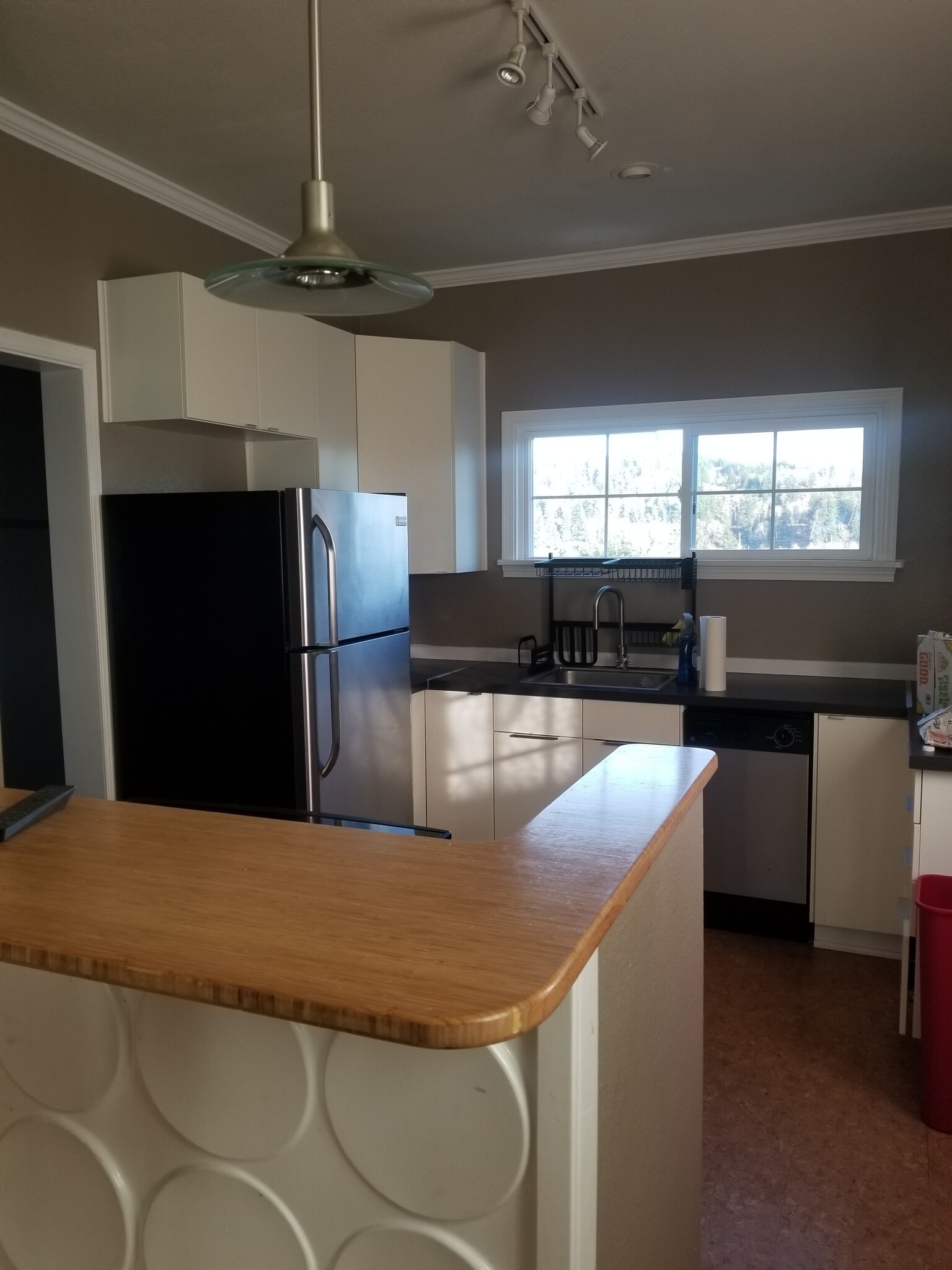 Kitchen - 1318 N C St