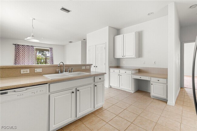 Building Photo - 9240 Gladiolus Preserve Cir