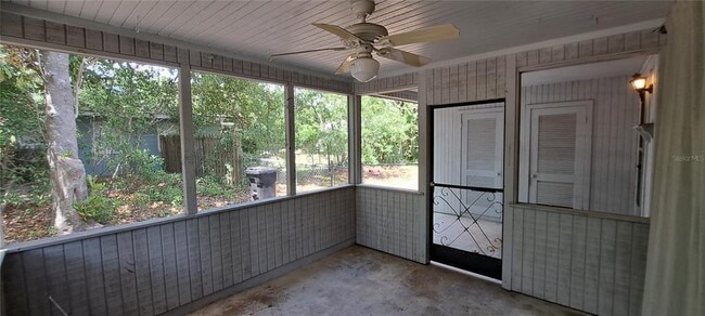 Building Photo - 537 NW 34th Terrace