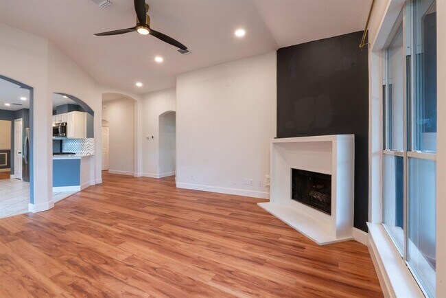 Building Photo - 17002 Analisa Cir