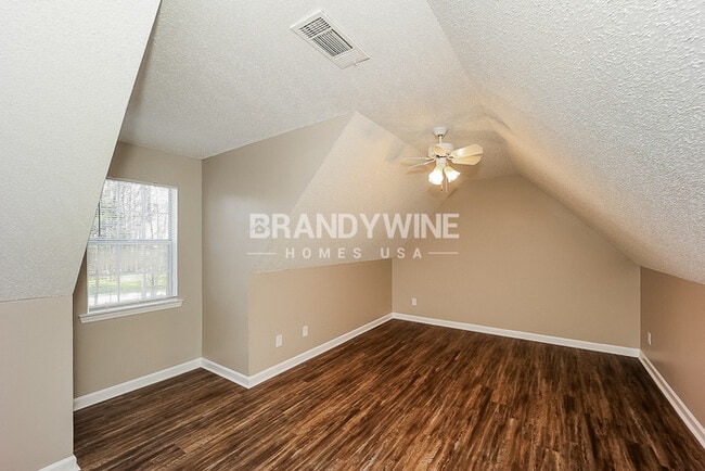 Building Photo - 165 White Oak Wy