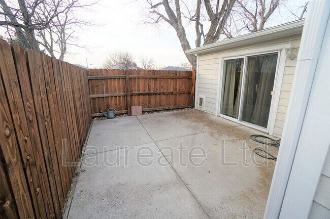 Building Photo - 5070 Clay St