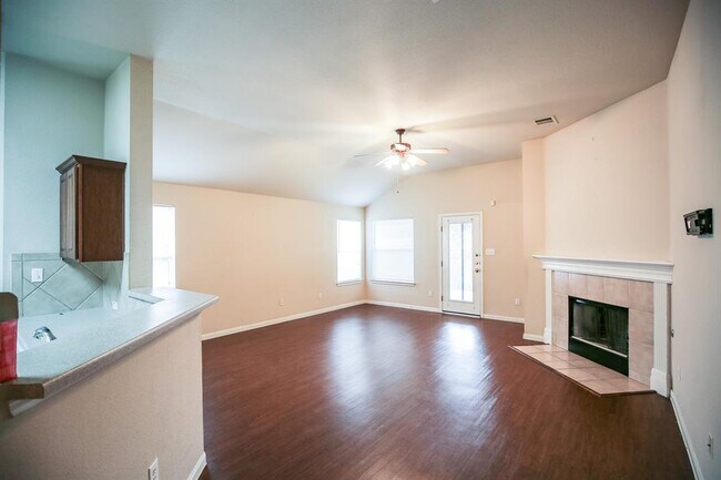 Building Photo - 111 Carriage Way