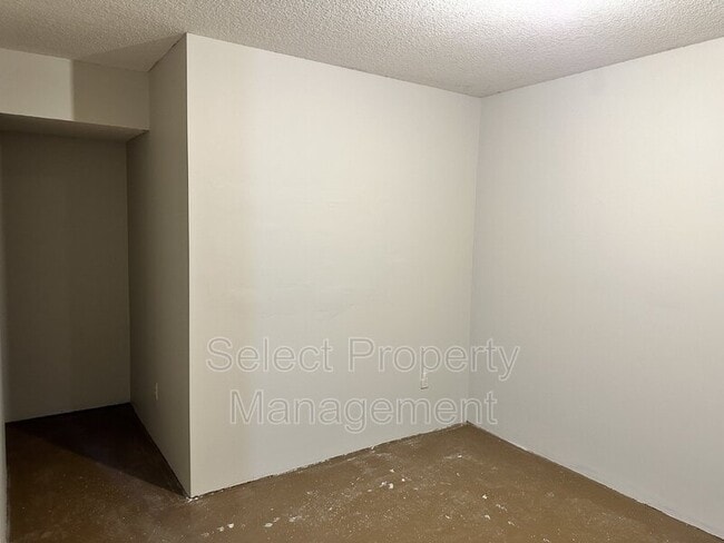 Building Photo - 8531 Forsythia Ct