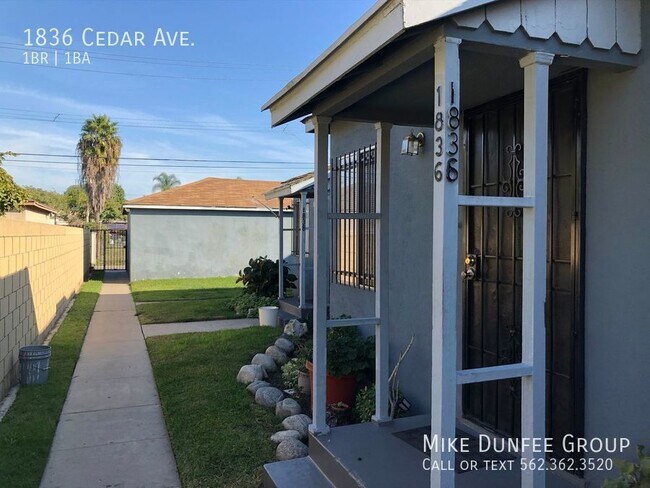 Primary Photo - 1836 Cedar Ave
