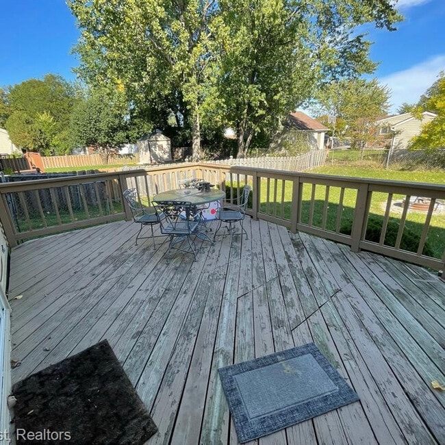 Building Photo - 1438 Rand Rd