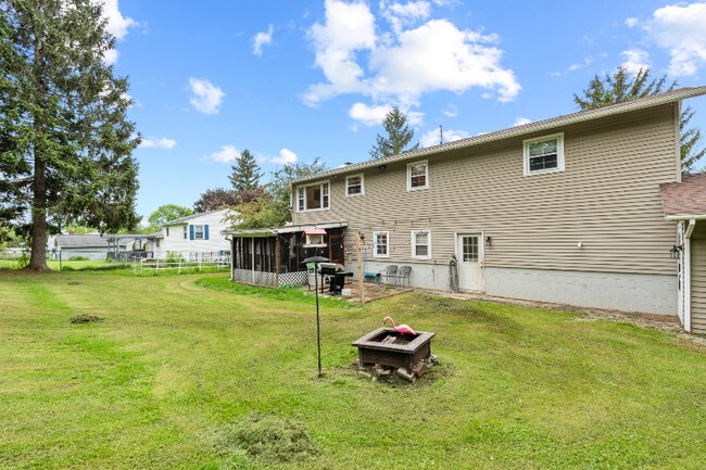 Building Photo - 4998 Rockefeller Rd