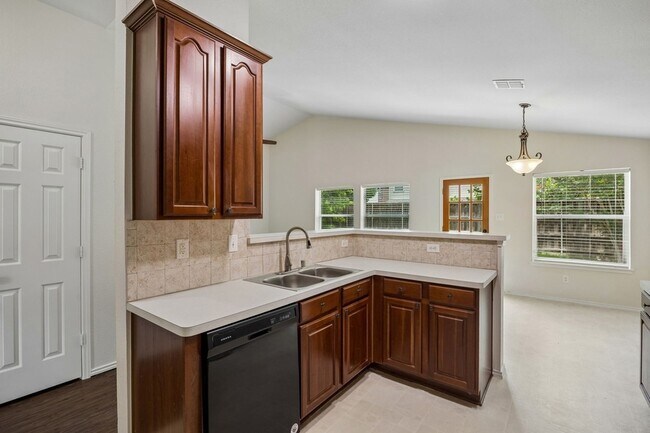 Building Photo - 1551 Cedar Springs Dr