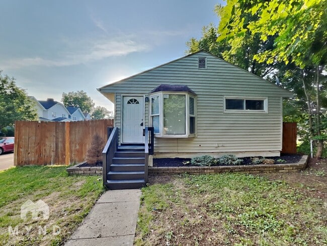 Building Photo - 928 Heyl Ave