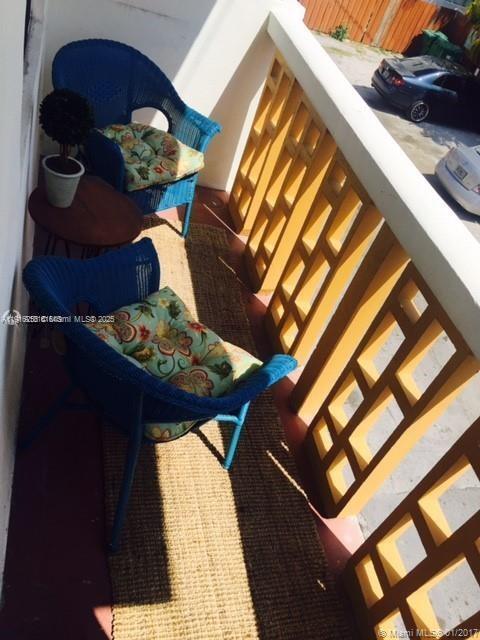 Building Photo - 919 Michigan Ave