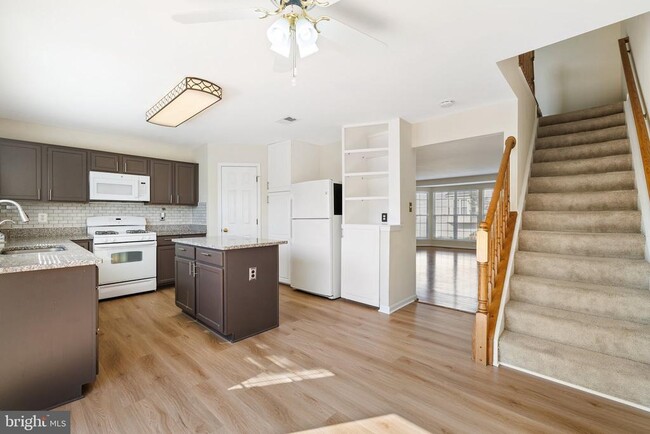 Building Photo - 8220 Ramseur Pl