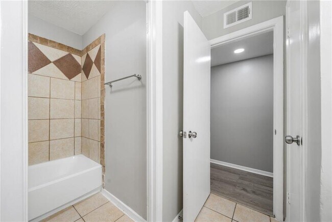 Building Photo - 113 Tuxworth Cir
