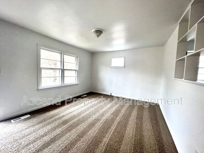 Building Photo - 623 Belle Vista Ave
