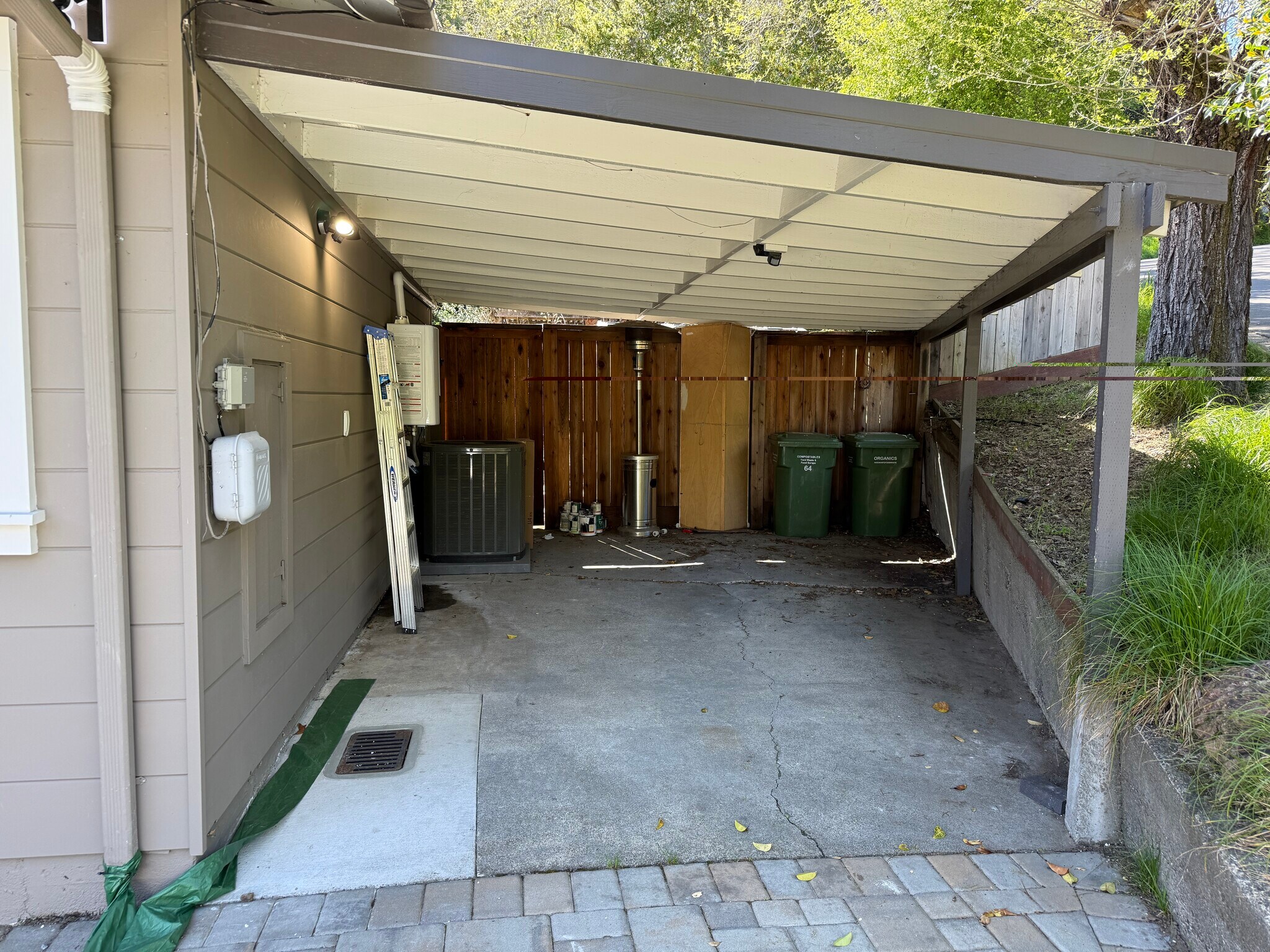 Building Photo - 81 Angela Ave