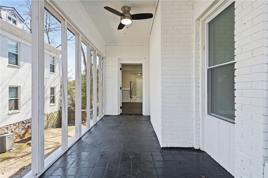 Building Photo - 395 8th St NE