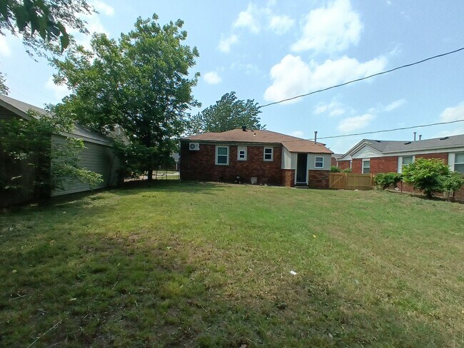 Building Photo - It's ready! New Remodel