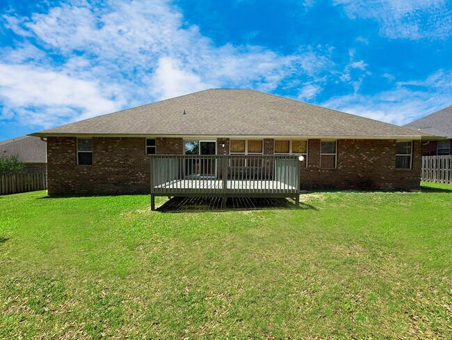 Building Photo - 505 Vale Loop