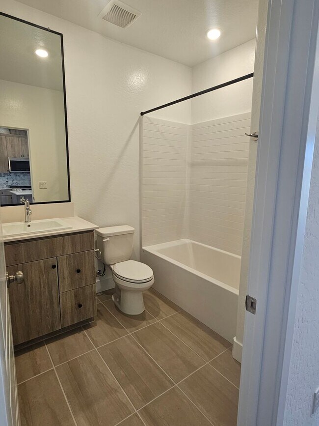 Building Photo - COMING SOON! Gorgeous 3/2 Town Home in Clovis with Solar!