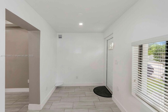Building Photo - 1545 NW 53rd St