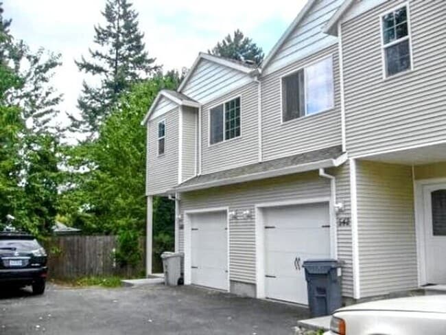 Primary Photo - Spacious 3-Bedroom Townhome with Convenien...