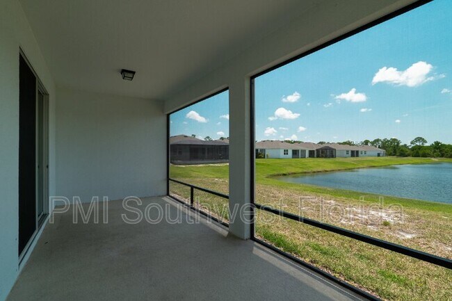 Building Photo - 5928 Silver Palm Blvd