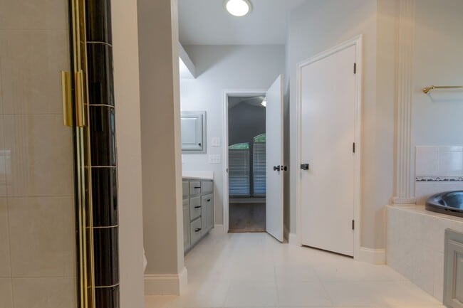 Building Photo - 17300 Zinc Dr