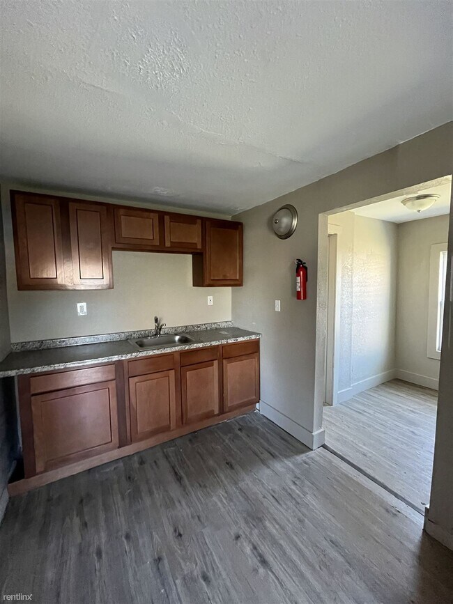 Building Photo - 2 br, 1 bath House - 3808 18th St