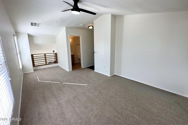 Building Photo - 1345 S Owl Dr