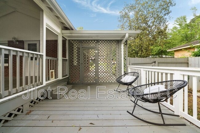 Building Photo - 2855 Monticello Pl