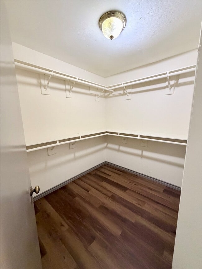 Building Photo - 9327 Westacre Pl