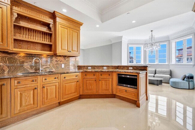 Building Photo - 7154 Fisher Island Dr