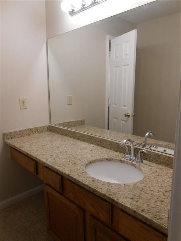Building Photo - 1135 Country Club Pl