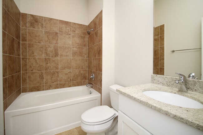 Building Photo - 3440 N Elston Ave