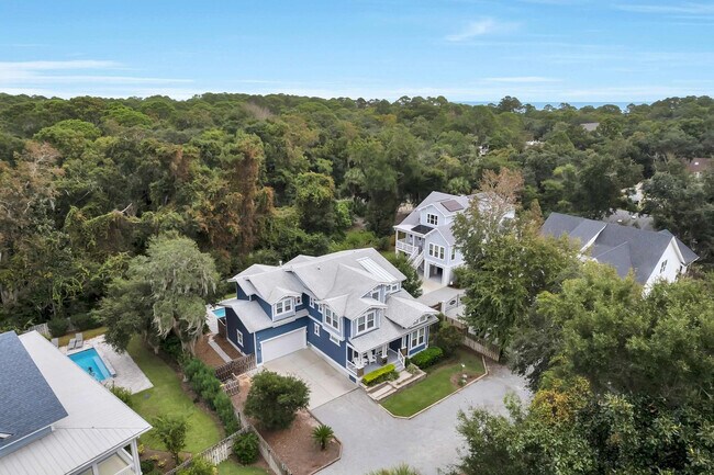 Building Photo - 36 Firethorn Ln