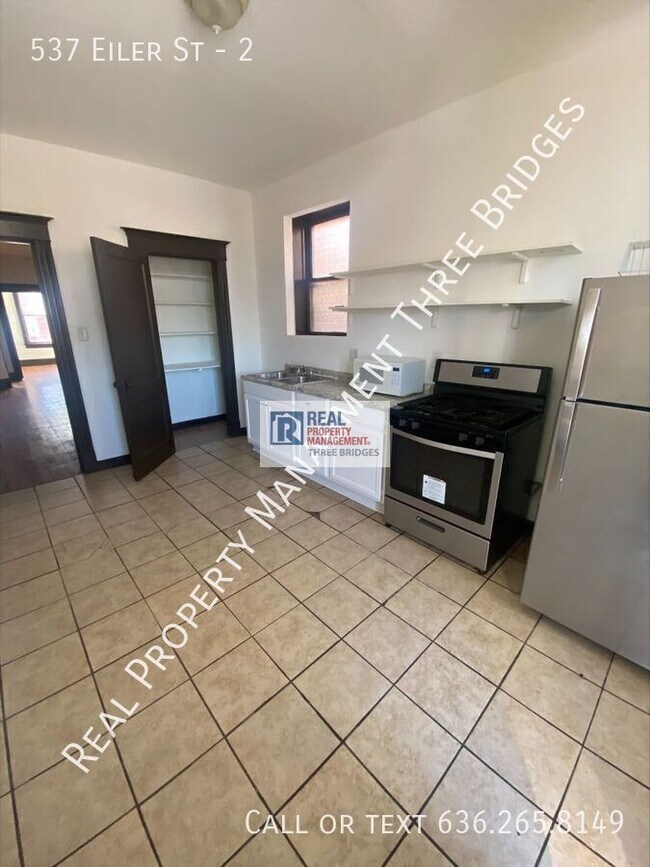Building Photo - 537 Eiler St