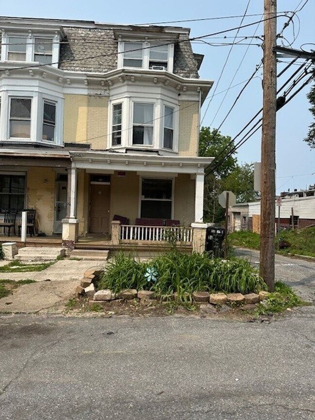 Primary Photo - 36 N 19th St