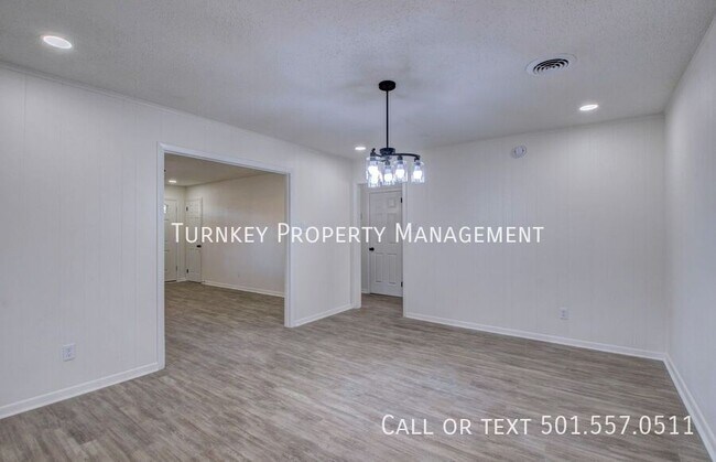 Building Photo - 5821 Freeland Dr