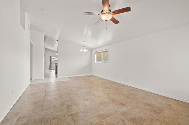 Building Photo - 6673 E Cooperstown Dr
