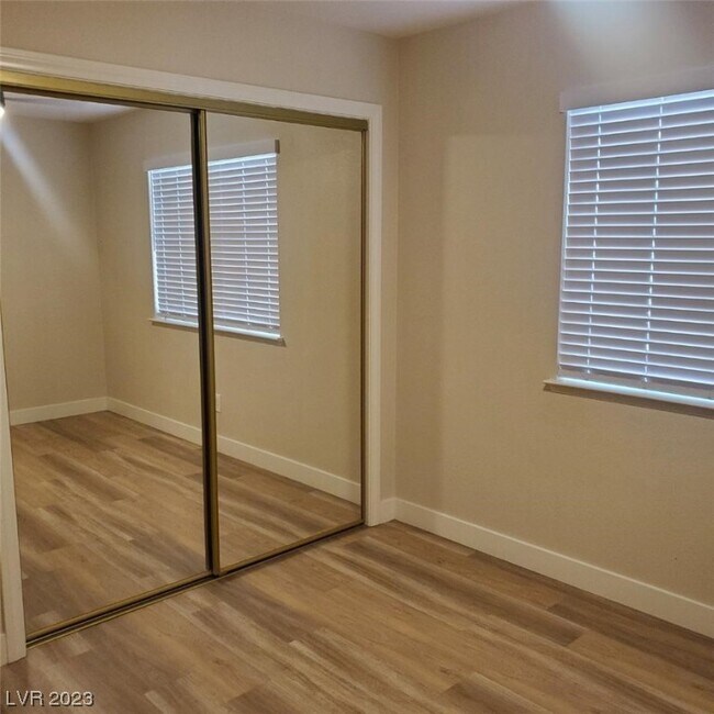 Building Photo - 5316 Rim View Ln